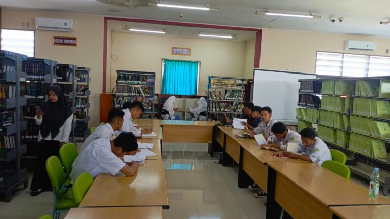 Siswa-Siswi MA Pesantren Qur’an Kayu Walang Berkunjung ke Pusat Perpustakaan UINSSC : Penguatan dan Pengenalan akan Pentingnya Literasi