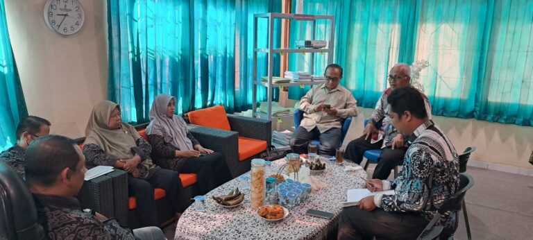 Rapat Koordinasi Perpustakaan Persiapan Orientasi Pendidikan Pemustaka Baru Program S1